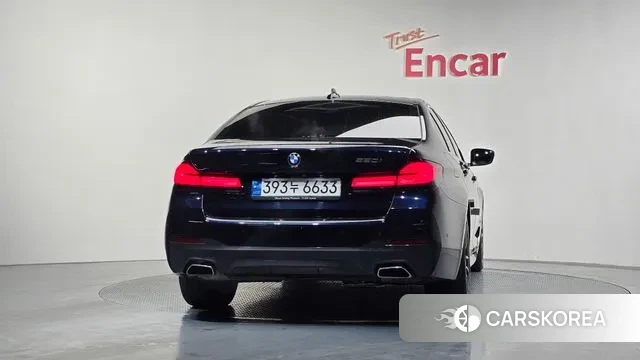 BMW 5 Series (G30) id 3512948 из Кореи 14