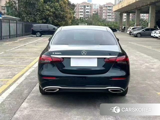 Mercedes-Benz E-class 2023 Черный из Китая, фото 4