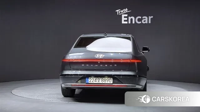 Hyundai Grandeur (GN7) id 3251948 из Кореи 14