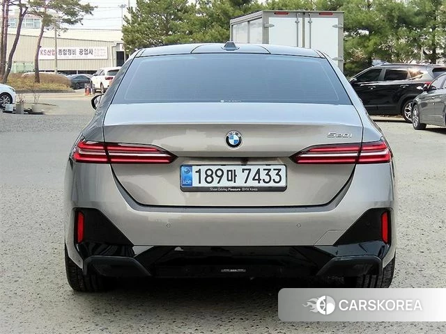 BMW 5 Series (G60) id 3857302 из Кореи 14