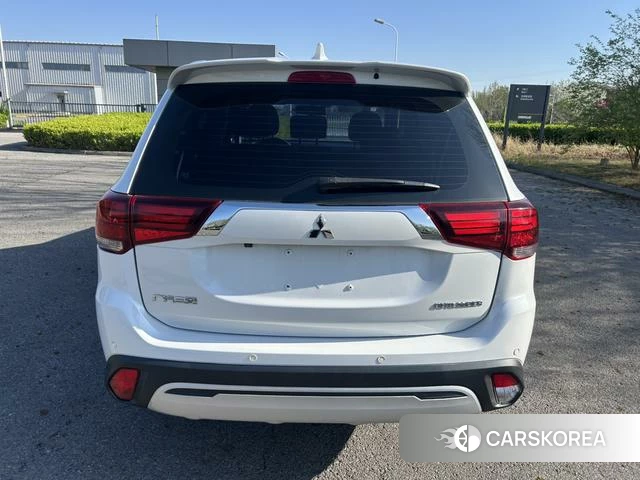 Mitsubishi  Outlander id 4212535 из Китая 9