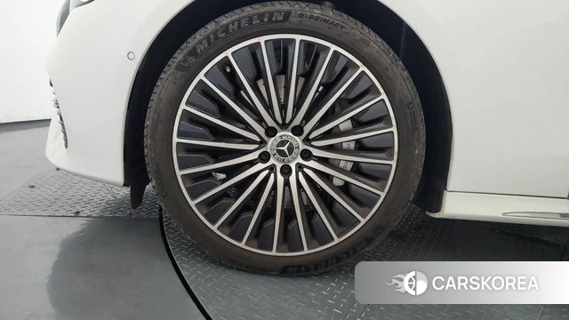 Mercedes-Benz E-Class W214 id 4681625 из Кореи 27