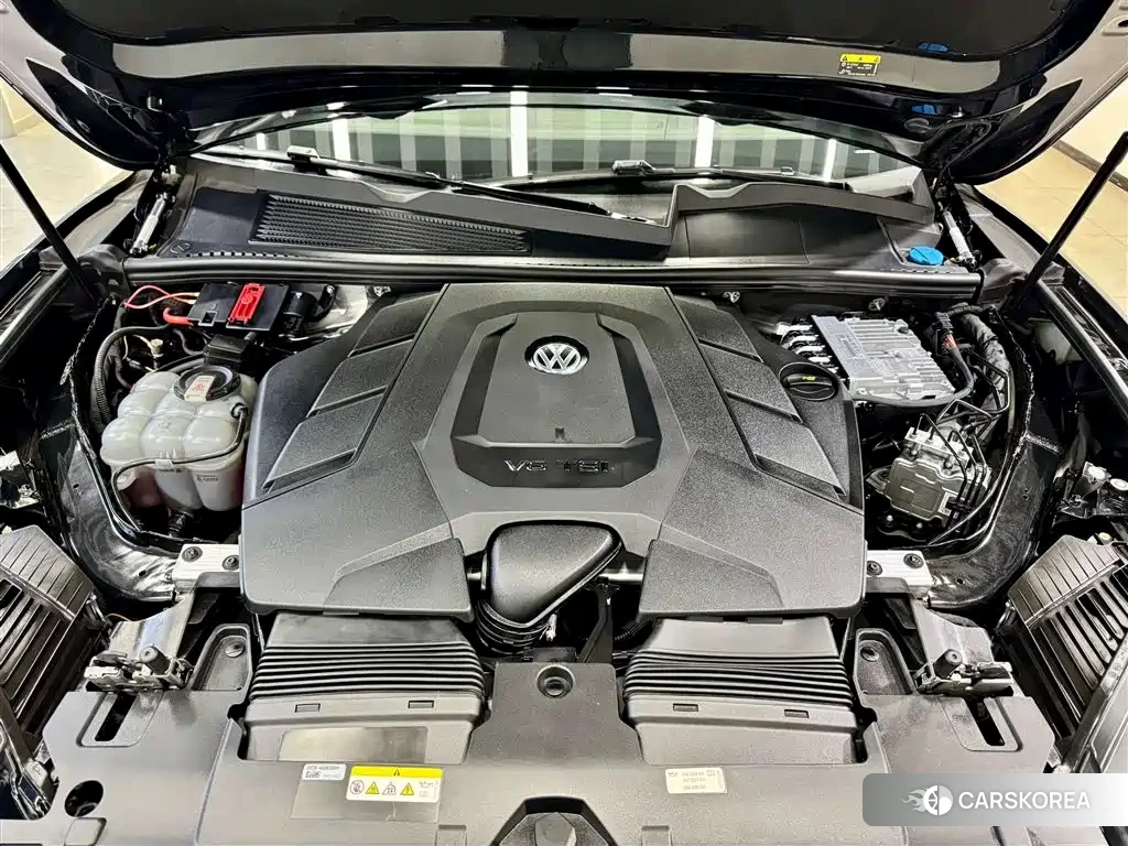 Volkswagen Touareg id 4577874 из Китая 23