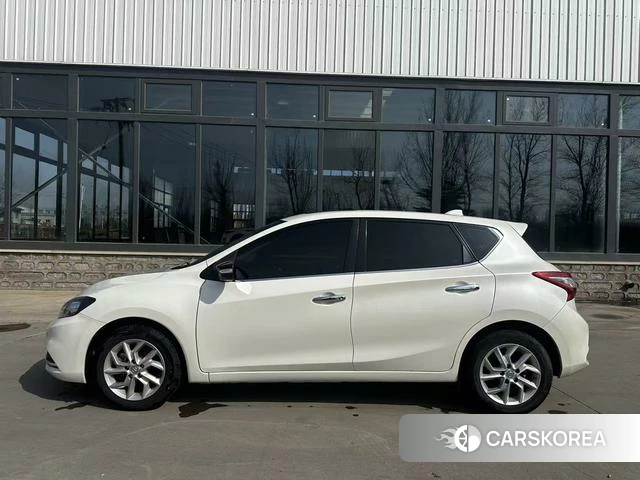 Nissan TIIDA 2021 Белый из Китая, фото 4