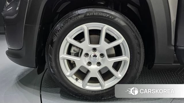 Jeep Renegade id 4741320 из Кореи 27
