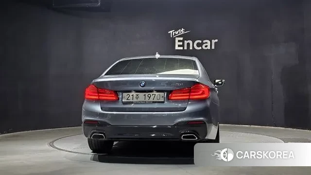 BMW 5 Series (G30) id 3351166 из Кореи 14