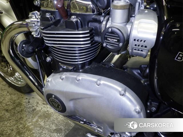 Engine photo
