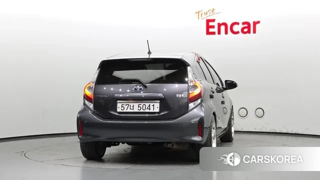 Toyota Prius C id 3188513 из Кореи 14