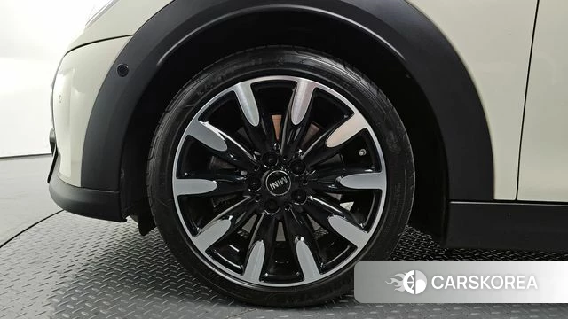 Mini Cooper S id 4344214 из Кореи 28