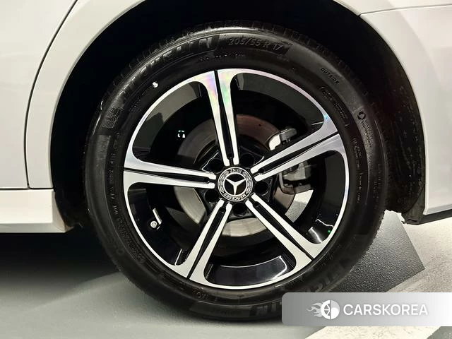 Mercedes-Benz Class A id 4290841 из Китая 17