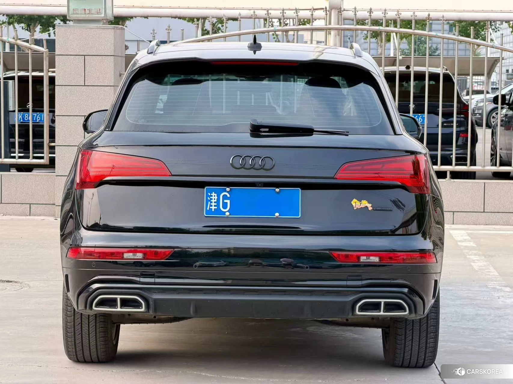 Audi Q5L 2021 Черный из Китая, фото 4
