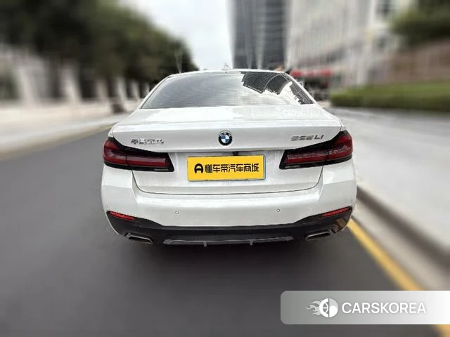 BMW 5 series 2022 Белый из Китая, фото 4