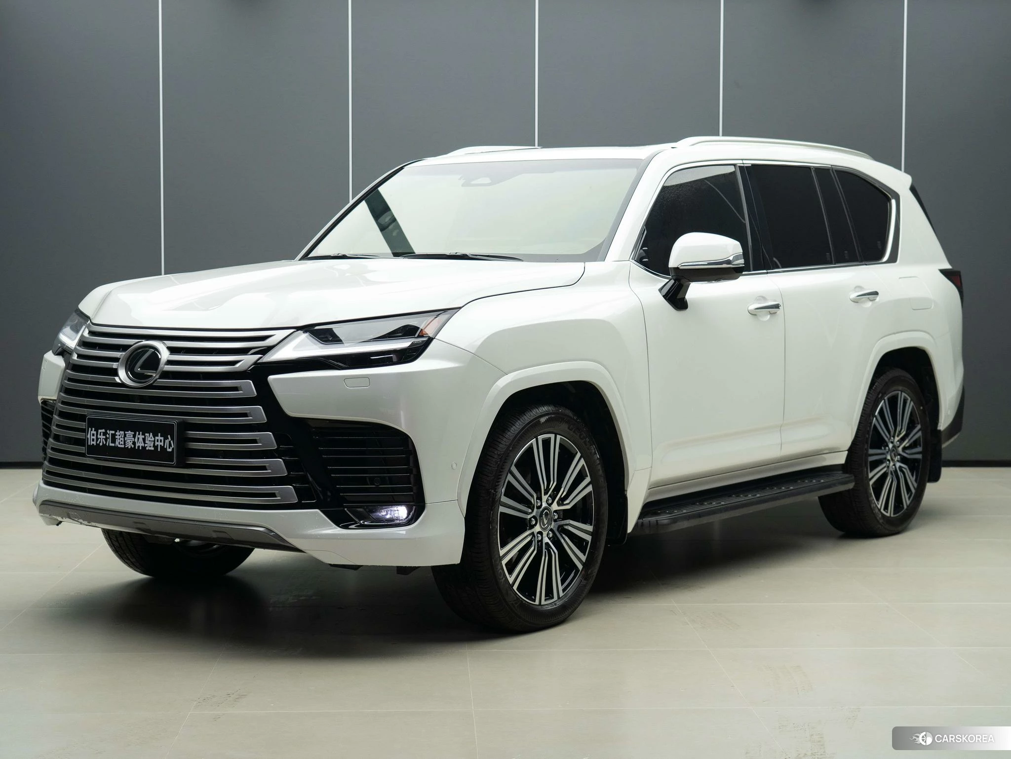 Lexus LX id 4440981 из Китая 13