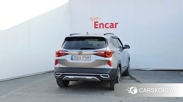 Kia Seltos id 3687113 из Кореи 14