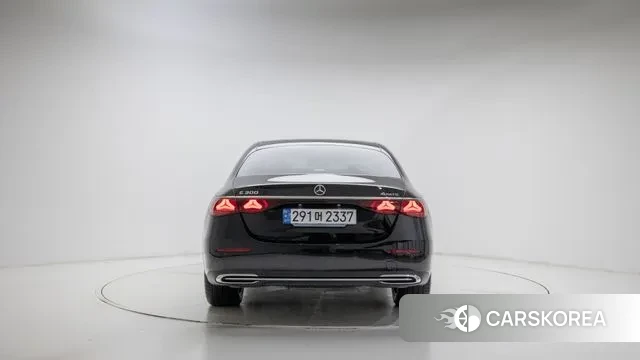 Mercedes-Benz E-Class W214 id 3590647 из Кореи 14