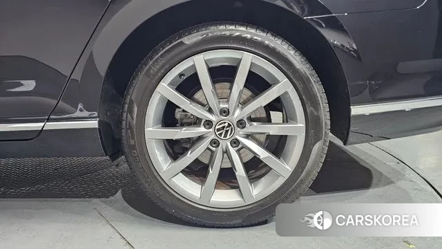 Volkswagen Passat GT (B8) id 3721683 из Кореи 14