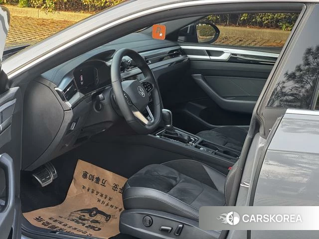 Volkswagen CC 2022 Темно-серый из Китая, фото 4