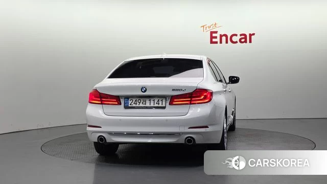 BMW 5 Series (G30) id 3873952 из Кореи 14