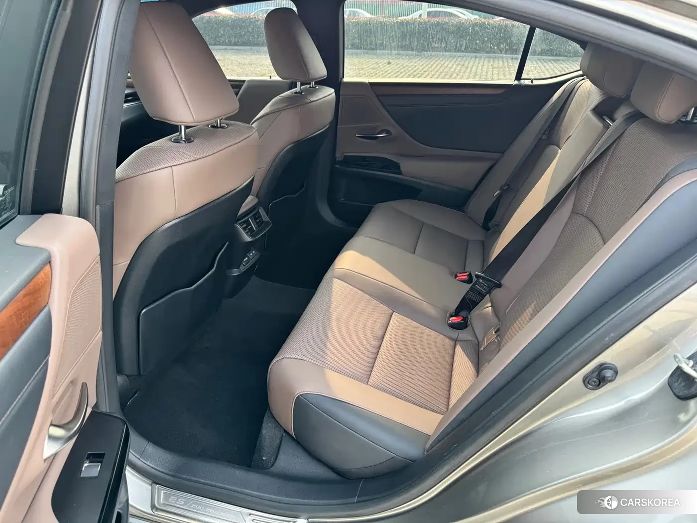 Lexus ES id 4685908 из Китая 10