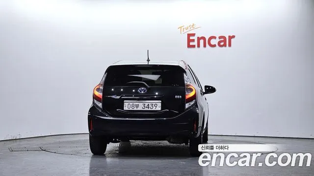 Toyota Prius C id 2669035 из Кореи 14
