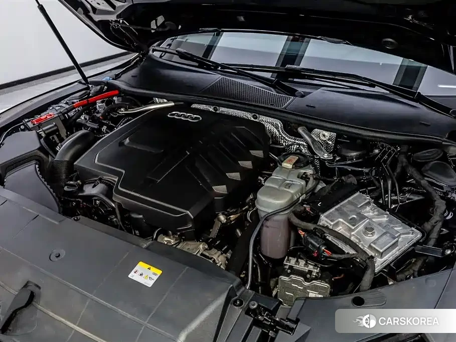 Audi A7L id 4570596 из Китая 28