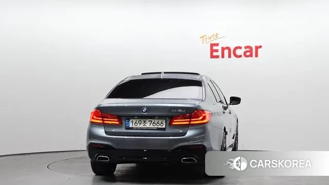 BMW 5 Series (G30) id 3742854 из Кореи 14