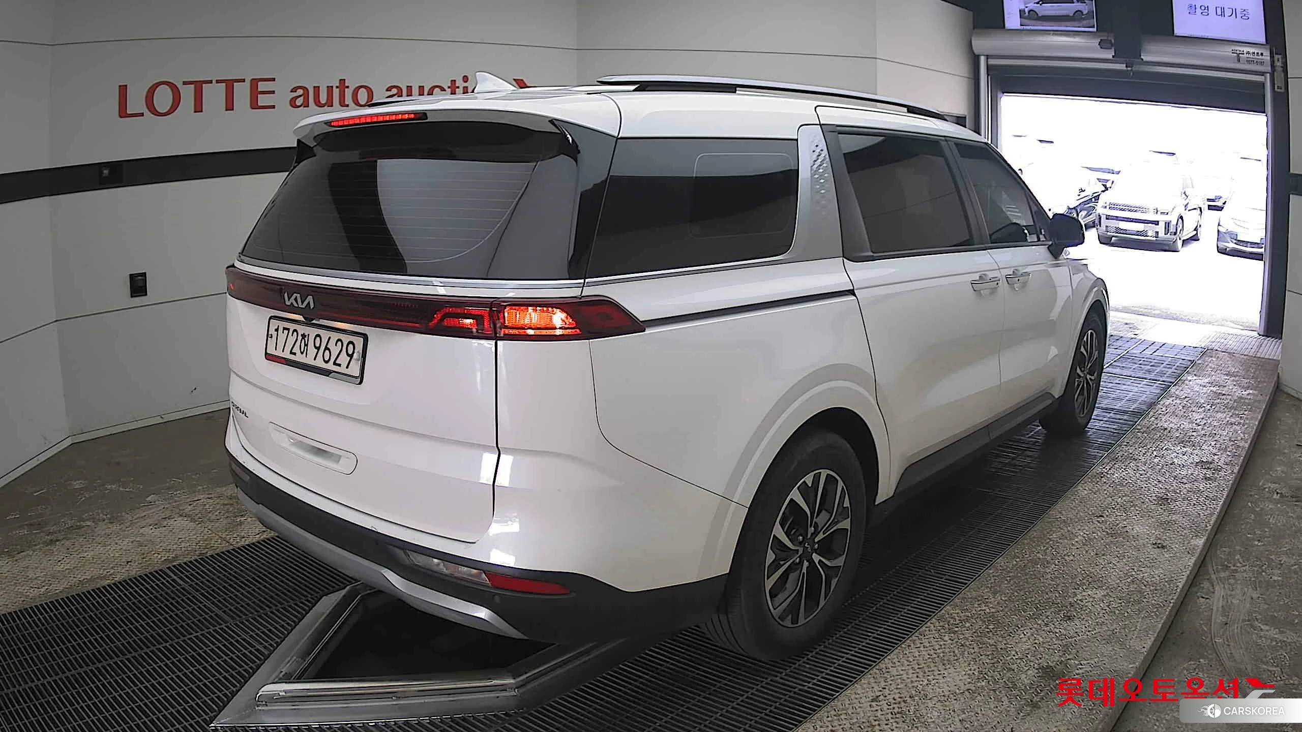 Kia Carnival id 3875747 из Кореи 31