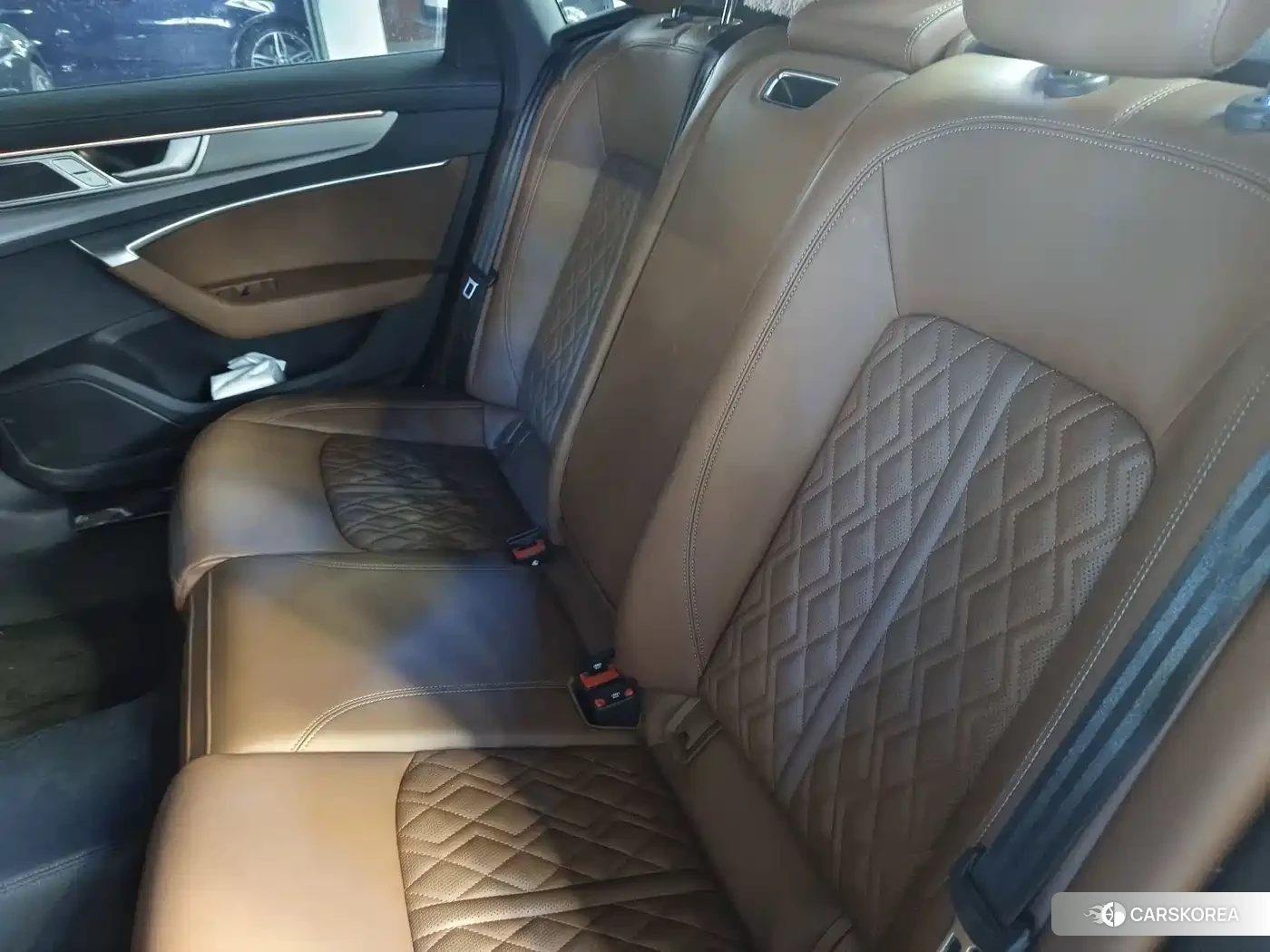 Audi A6L id 4669389 из Китая 11