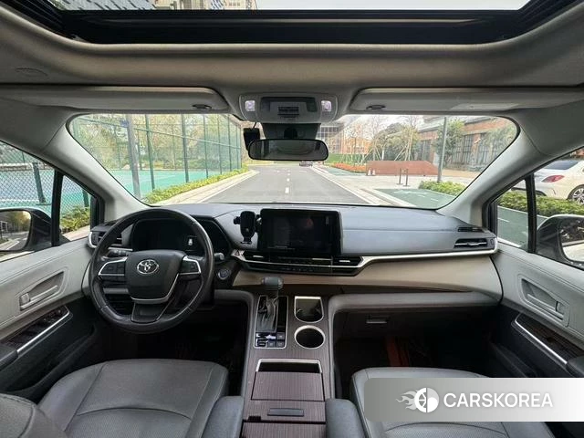 Toyota Saina 2023 Белый из Китая, фото 5