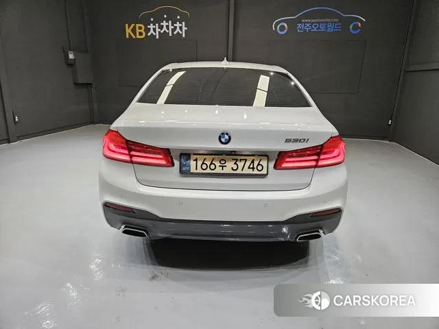 BMW 5 Series (G30) id 3402639 из Кореи 14