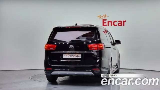 Kia The New Carnival id 2647312 из Кореи 14