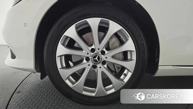 Mercedes-Benz E-Class W213 id 4232149 из Кореи 27