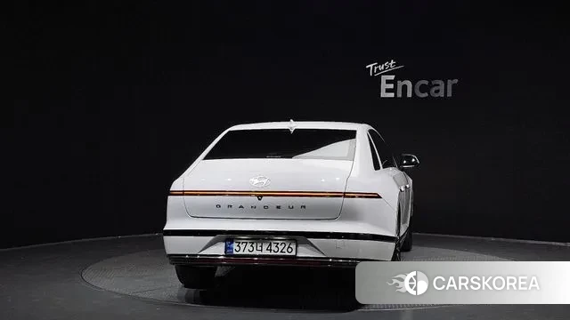 Hyundai Grandeur (GN7) id 3576736 из Кореи 14
