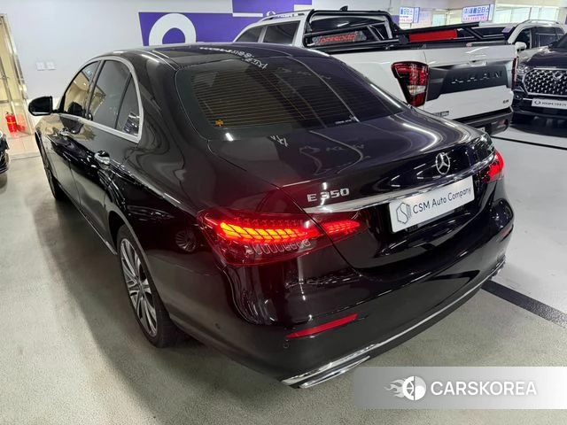 Mercedes-Benz E-Class W213 2023 Черный из Кореи, фото 6