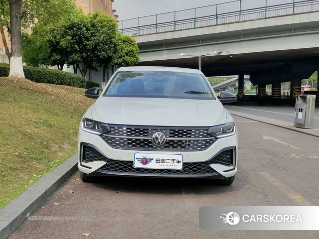 Volkswagen Lavida 2025 Белый из Китая, фото 4