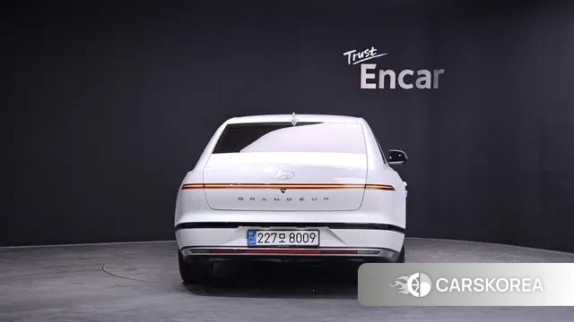 Hyundai Grandeur (GN7) id 3614987 из Кореи 14