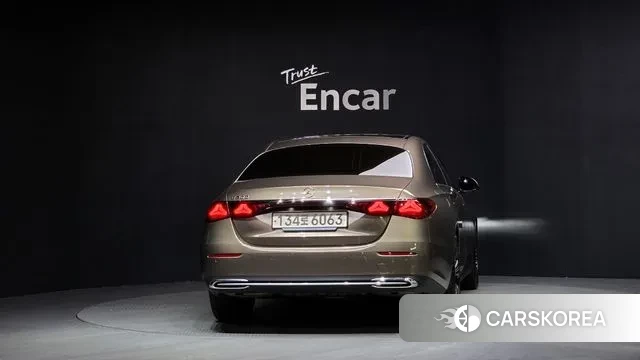 Mercedes-Benz E-Class W214 id 3596182 из Кореи 14