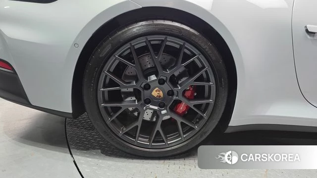 Porsche 911(992) id 4584210 из Кореи 29
