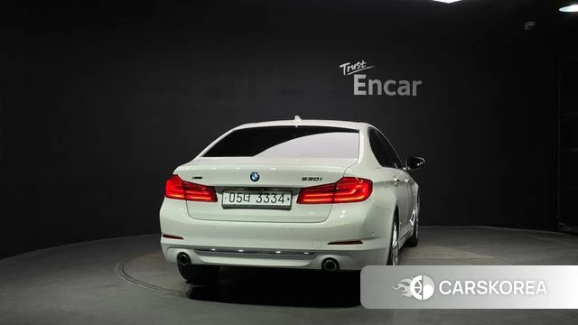 BMW 5 Series (G30) id 4390503 из Кореи 30