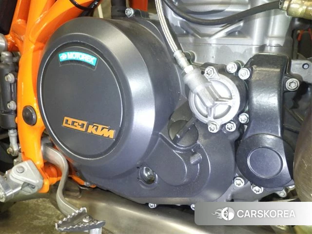 Engine photo