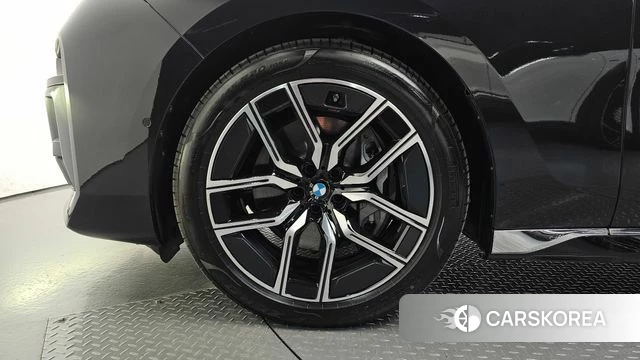 BMW 7 Series (G70) id 4279824 из Кореи 27