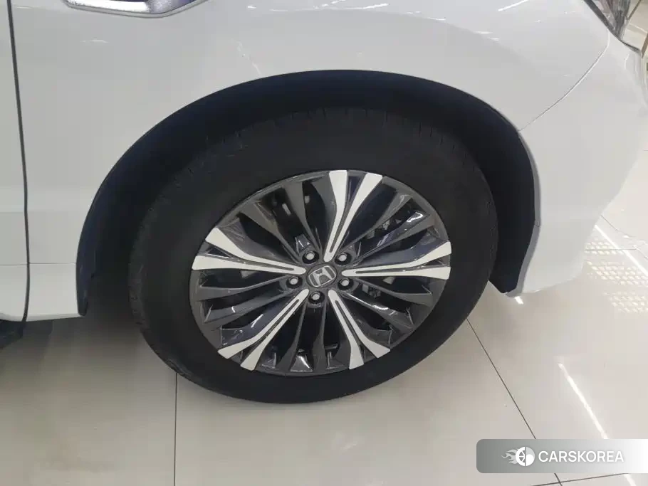 Honda UR-V id 4686142 из Китая 10
