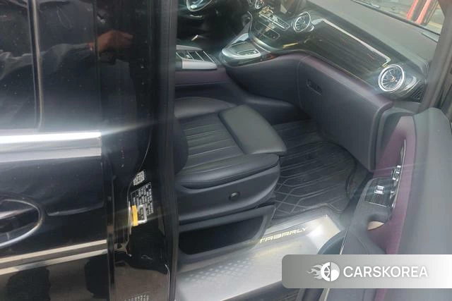 Mercedes-Benz V-class id 4301804 из Китая 11