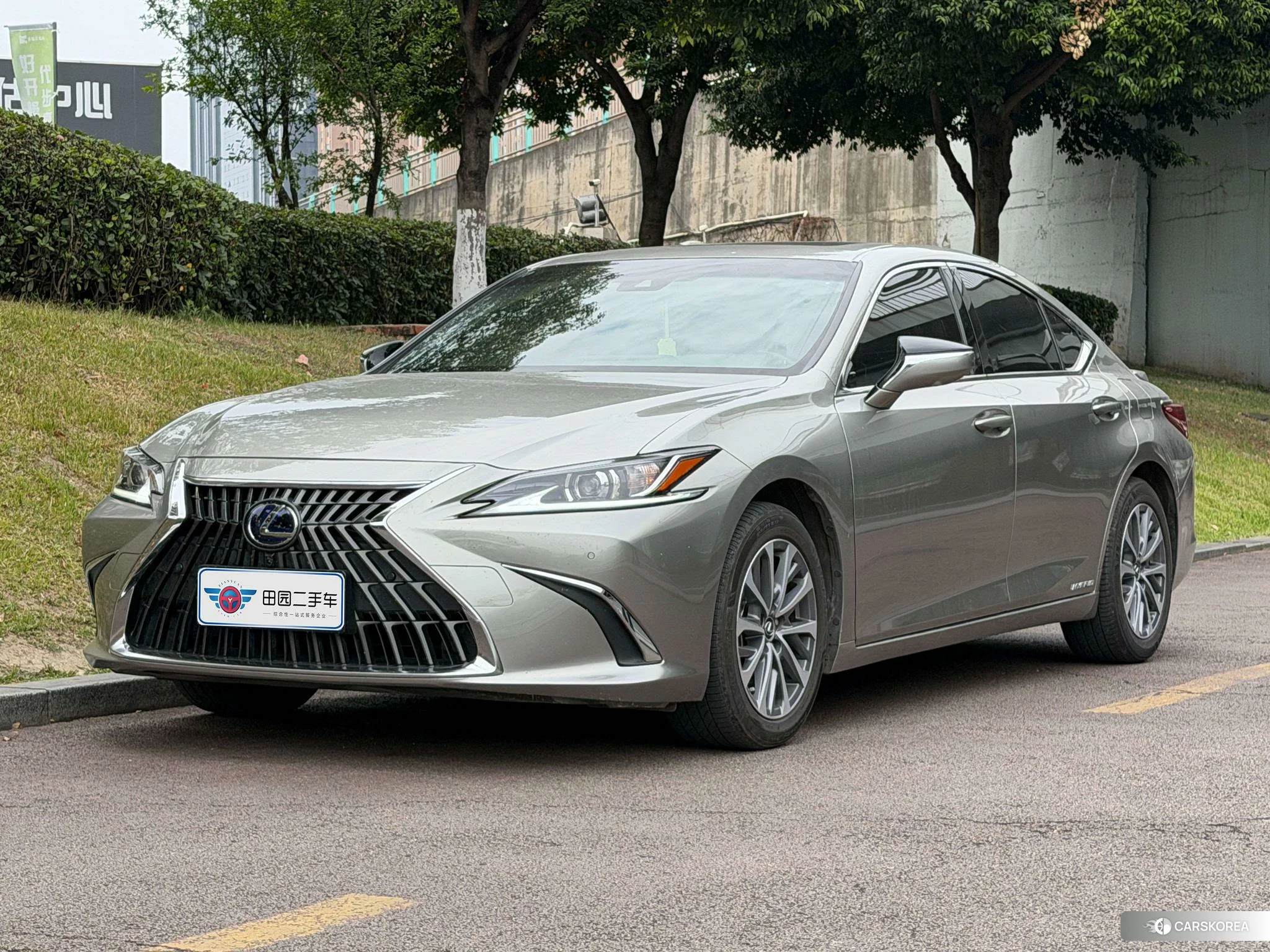 Lexus ES id 4455834 из Китая 7