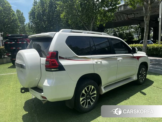 Toyota Prado (imported) 2024 Белый из Китая, фото 4