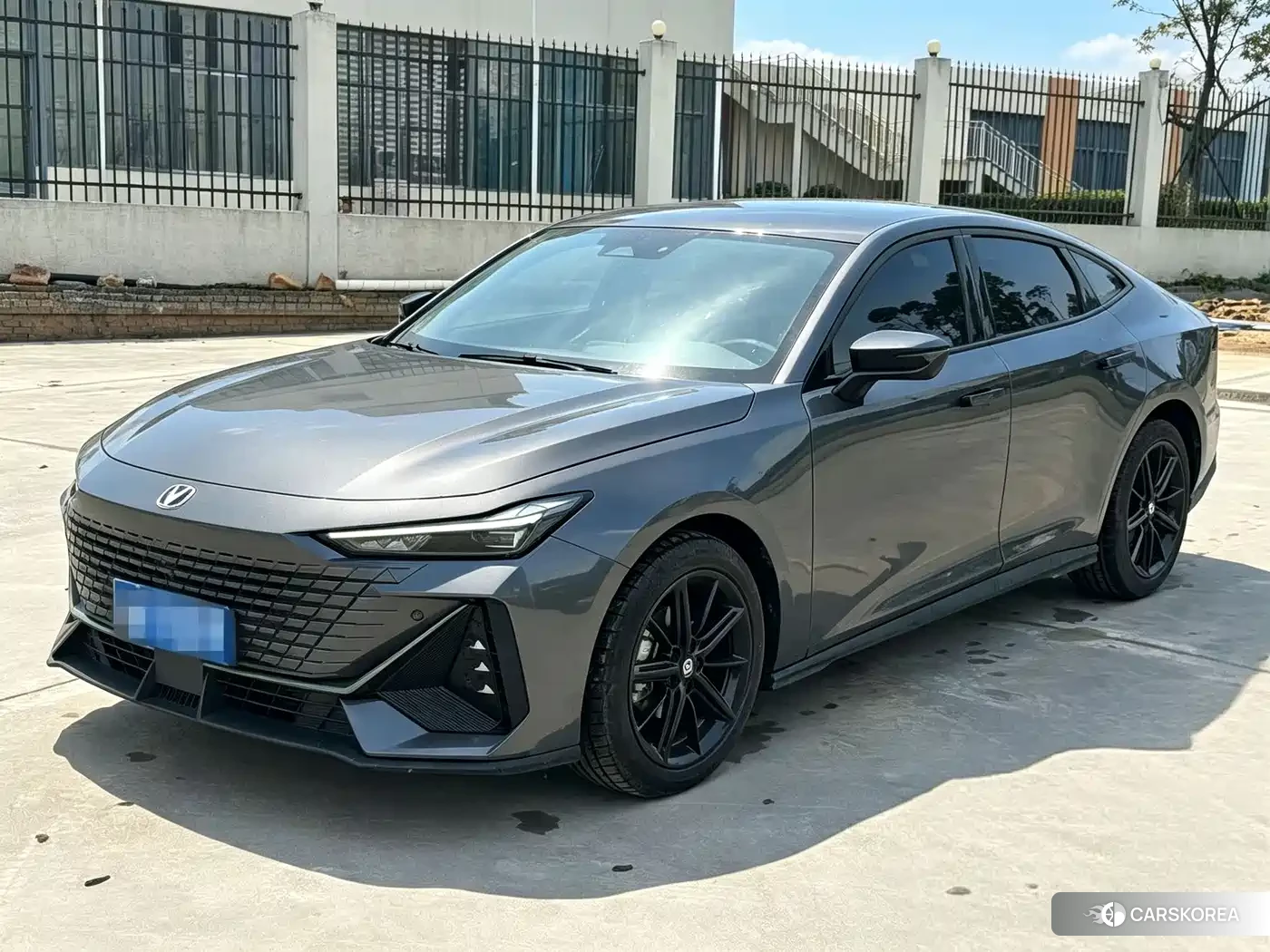 Chang'an Changan UNI-V 2024 Silver/gray из Китая, фото 4
