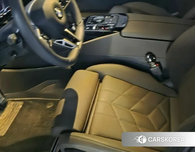 BMW 5 Series (G60) 2024 Белый из Кореи, фото 4