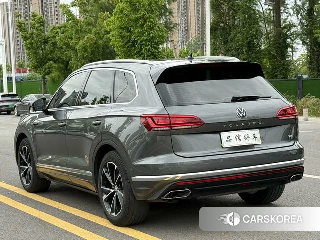 Volkswagen Touareg id 4335887 из Китая 8