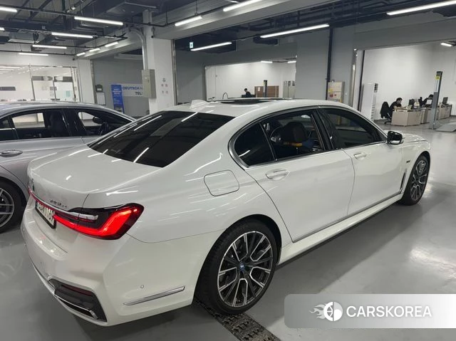 BMW 7 Series (G11) 2022 Белый из Кореи, фото 4