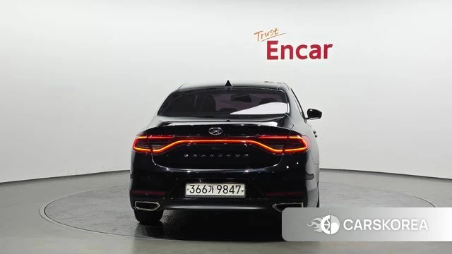 Hyundai Grandeur IG id 4294688 из Кореи 14